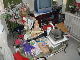 不用品回収処理　家庭内ごみ　片付け